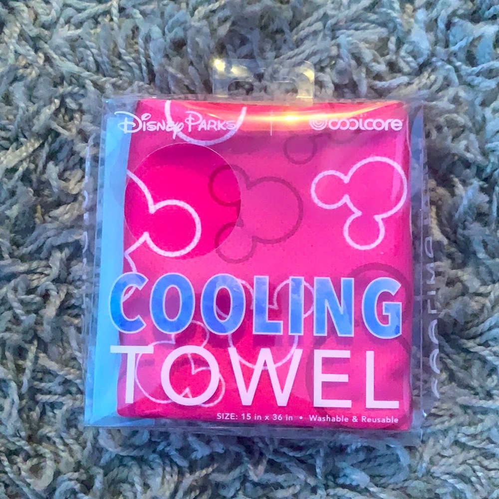 Disney Cooling Towel Pink 2021